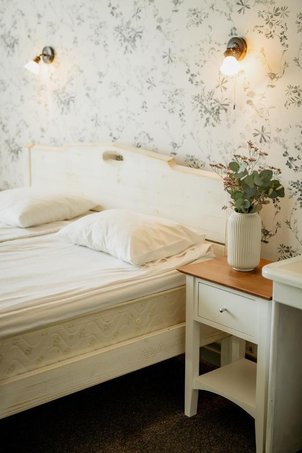 Vanalinna Boutique Hotel Kuressaare Luaran gambar