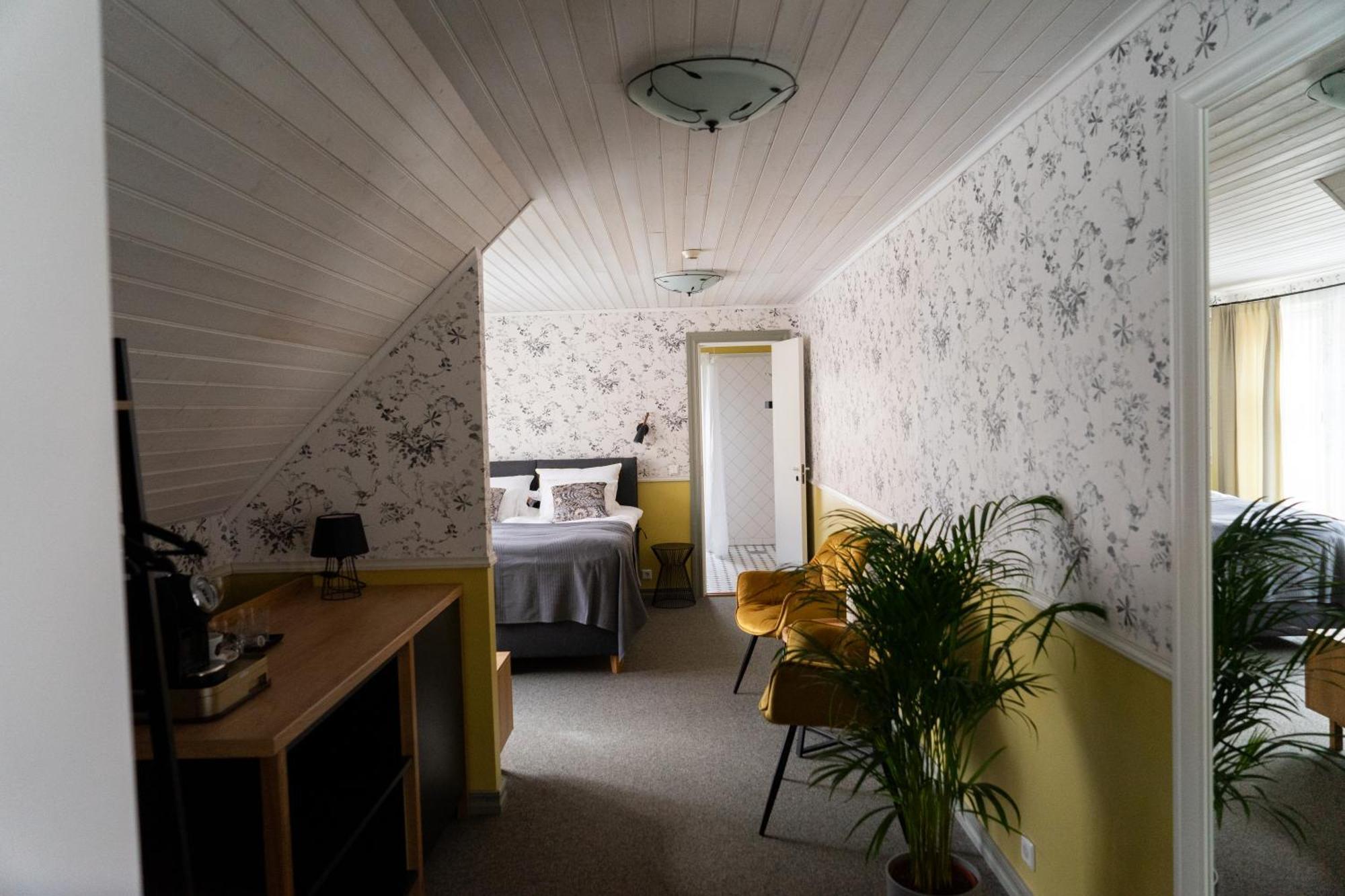 Vanalinna Boutique Hotel Kuressaare Luaran gambar
