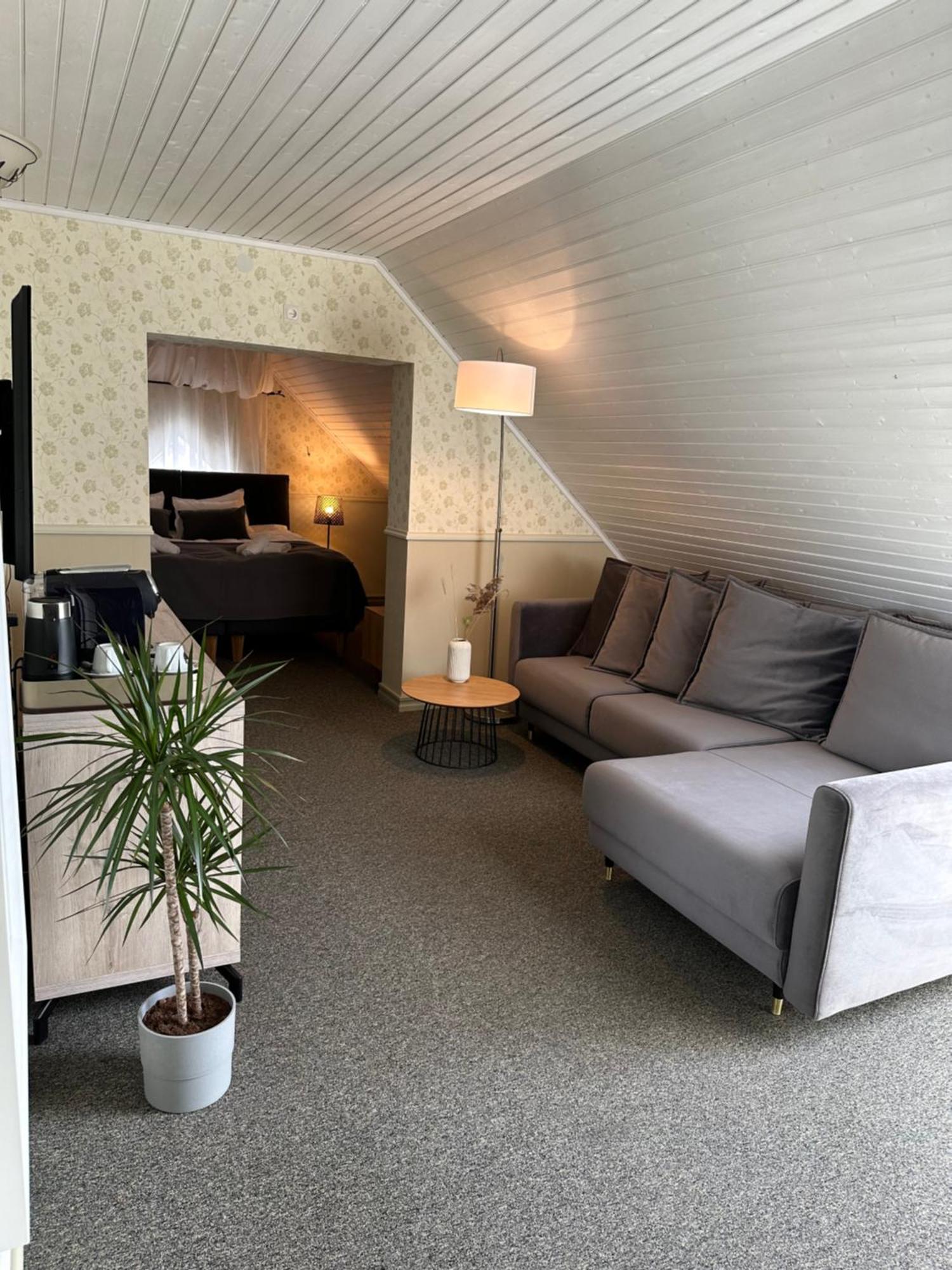 Vanalinna Boutique Hotel Kuressaare Luaran gambar